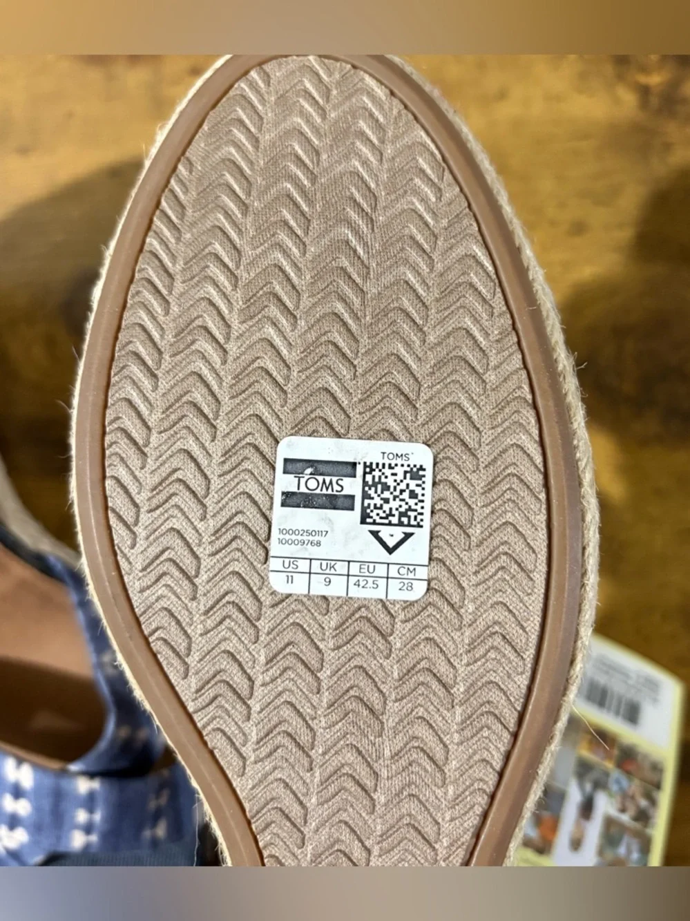 TOM'S Sienna Wedge Sandal Navy Batik Stripe/Denim Size 11 NWT